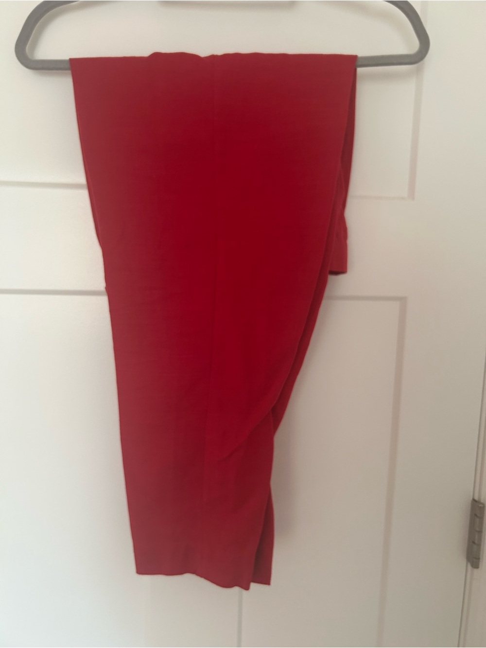 Beechtree, red, khaddar, Embroidered women’s Kurta with trouser. - Picture 6 of 8